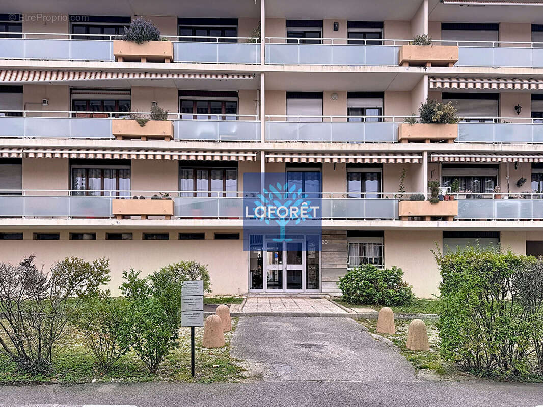 Appartement à SAINT-GENIS-LAVAL