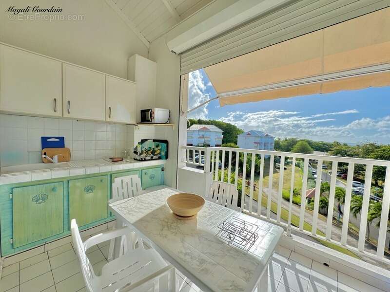Appartement à LE MOULE