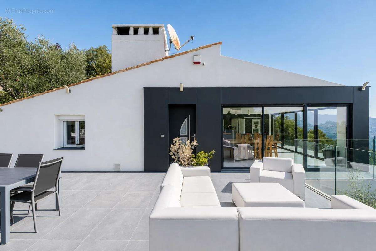 Maison à GATTIERES