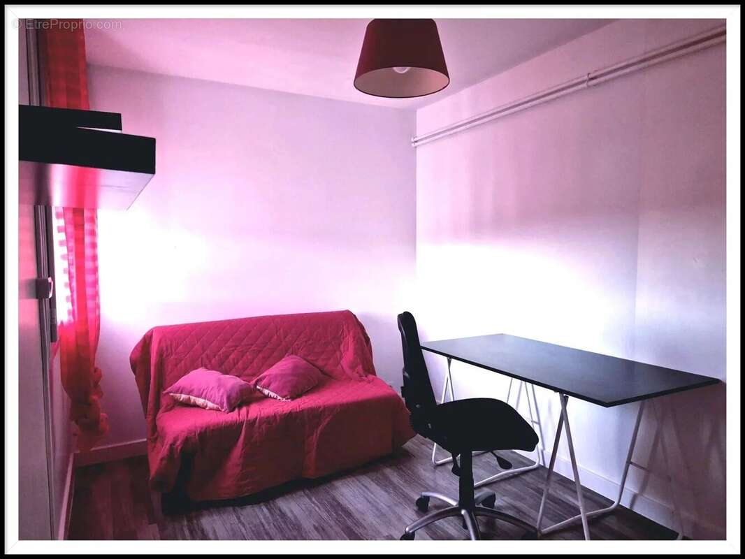 Appartement à BAGNOLS-SUR-CEZE