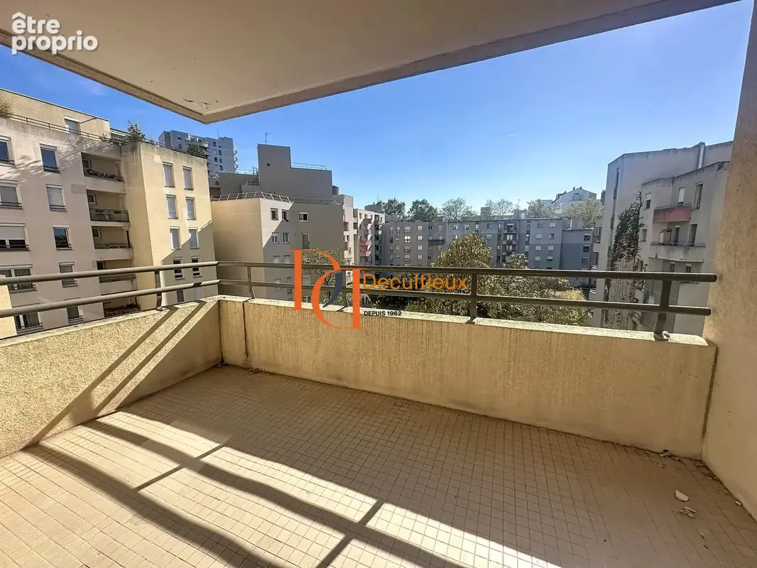 Appartement 4 pièces 89 m² à vendre à Villeurbanne (69100) - photo 2