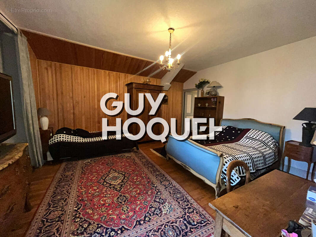 Maison à TOULON-SUR-ARROUX