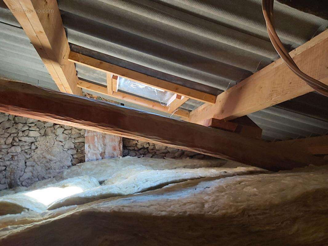 Maison à SAINT-ETIENNE-LES-ORGUES