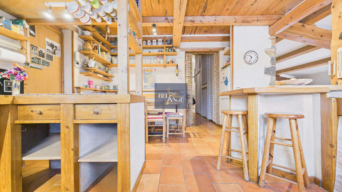 Maison à SAINT-ANDRE-DE-CRUZIERES