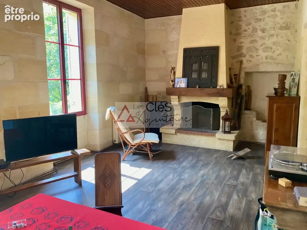 Authentique maison en pierre de plain-pied   112 m2   4 chambres   Terrain de 1 105 m2 - photo 3