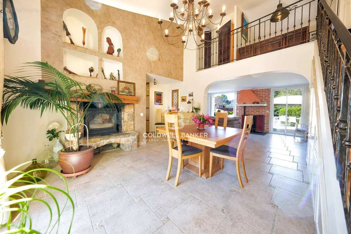 Maison à PEYMEINADE