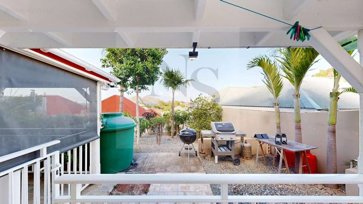 Maison à CAPESTERRE-BELLE-EAU