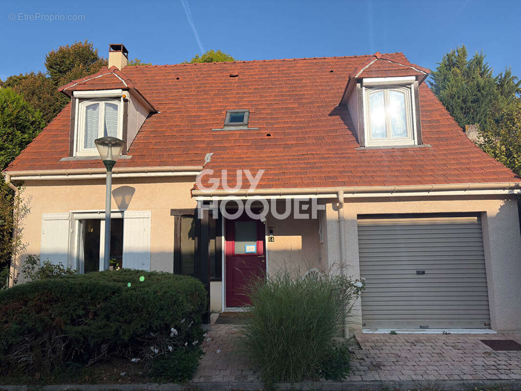 Maison à SOISY-SUR-SEINE