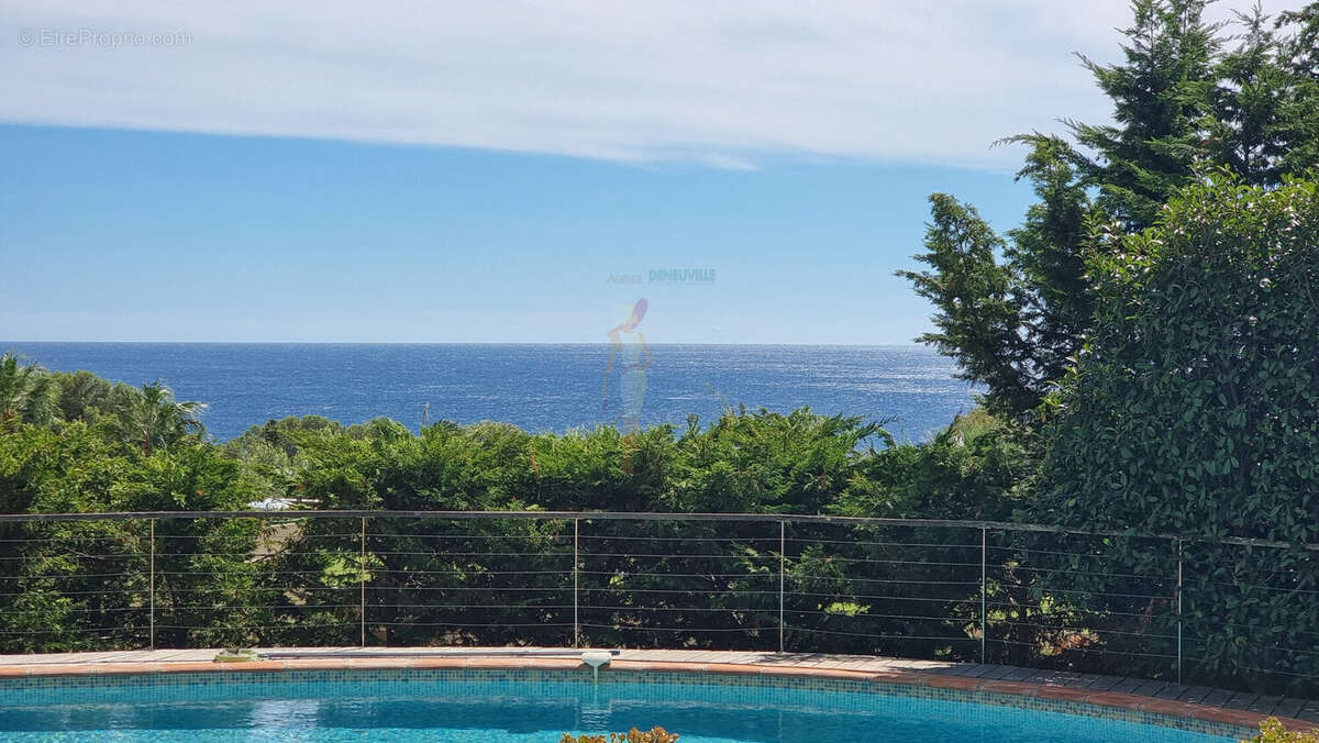 Maison à LES ISSAMBRES