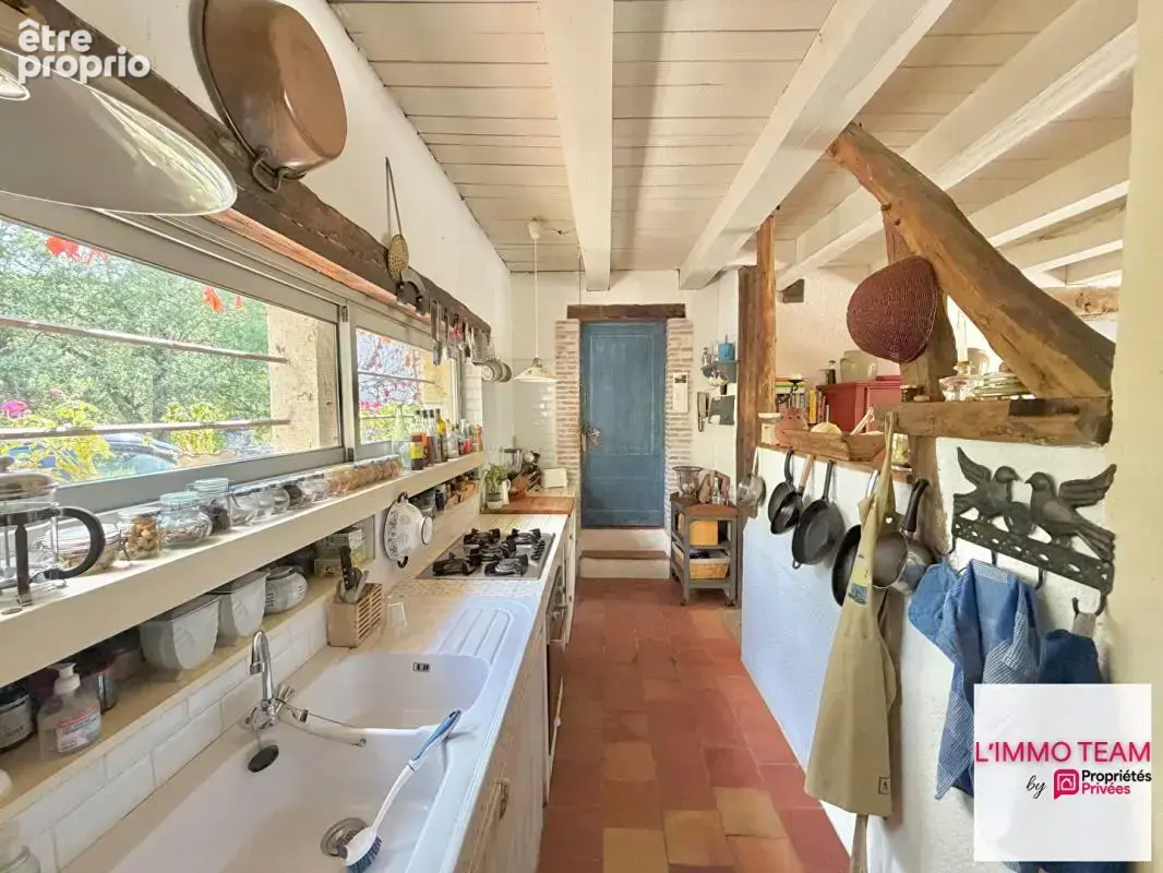 Maison de plain-pied sur 1.6Ha, avec piscine et ateliers - photo 8