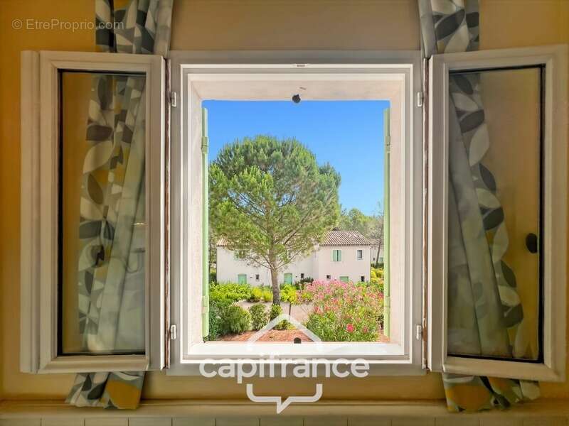 DOMAINE DE PONT ROYAL – Bastidon climatisé de 44 m², ravalé et parfaitement entretenu, avec jardin, 2 chambres et place de parki - photo 30