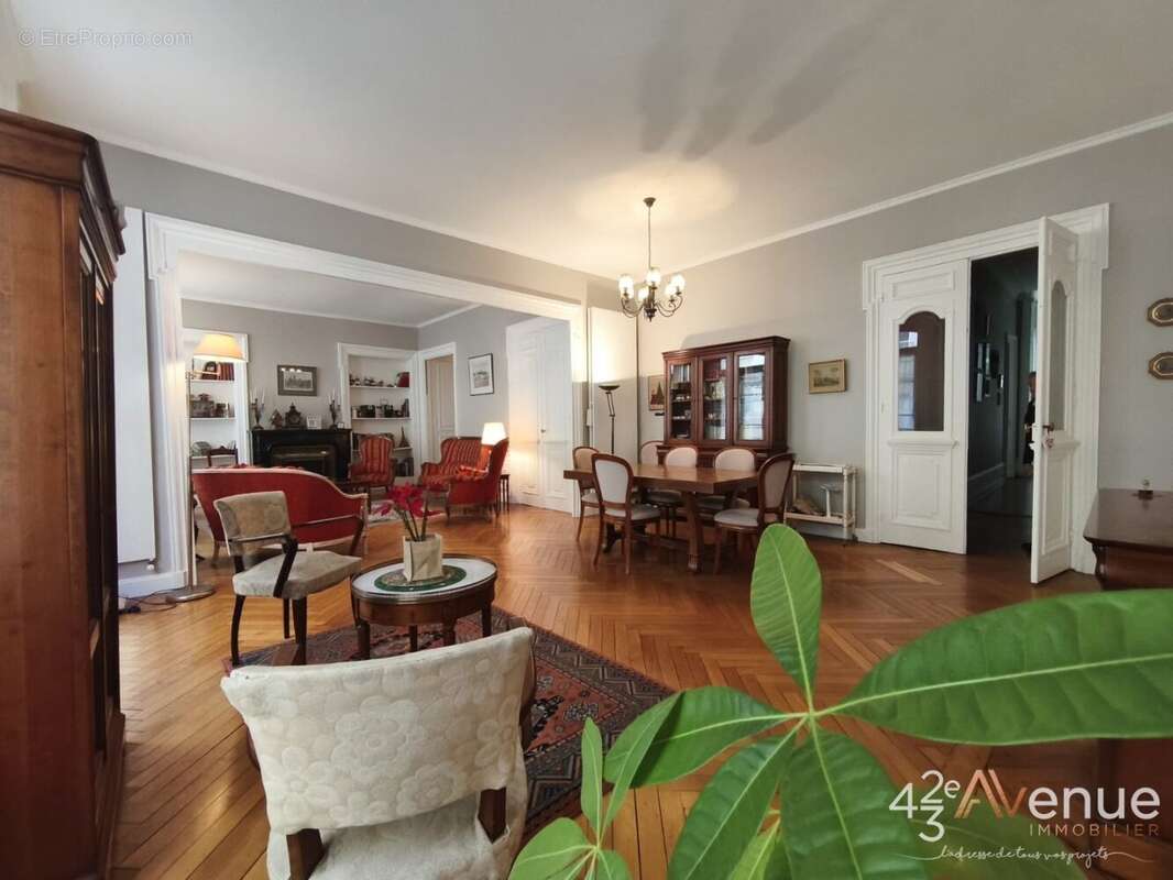 Appartement à SAINT-ETIENNE