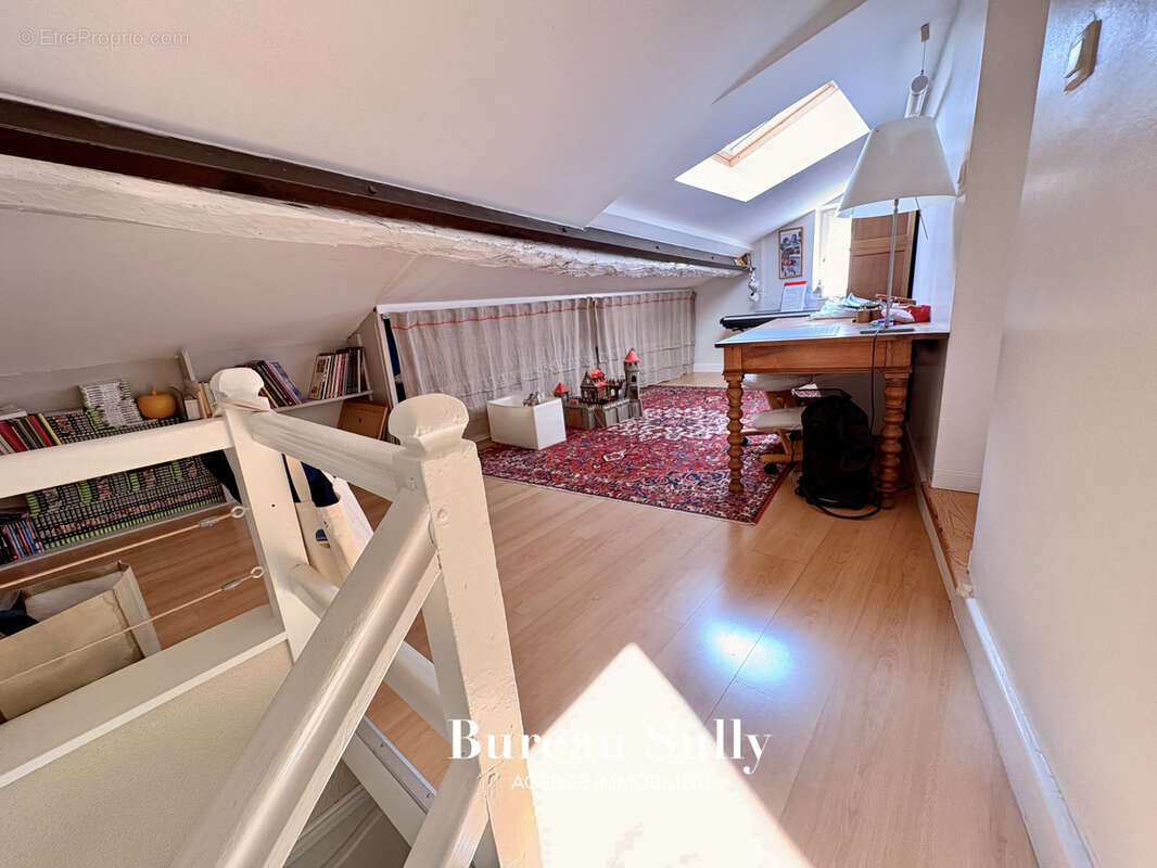 Maison à COUZON-AU-MONT-D'OR