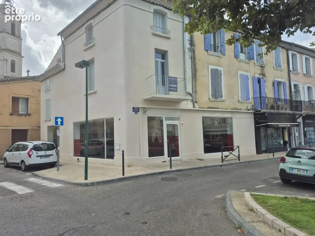 Appartement à VALREAS