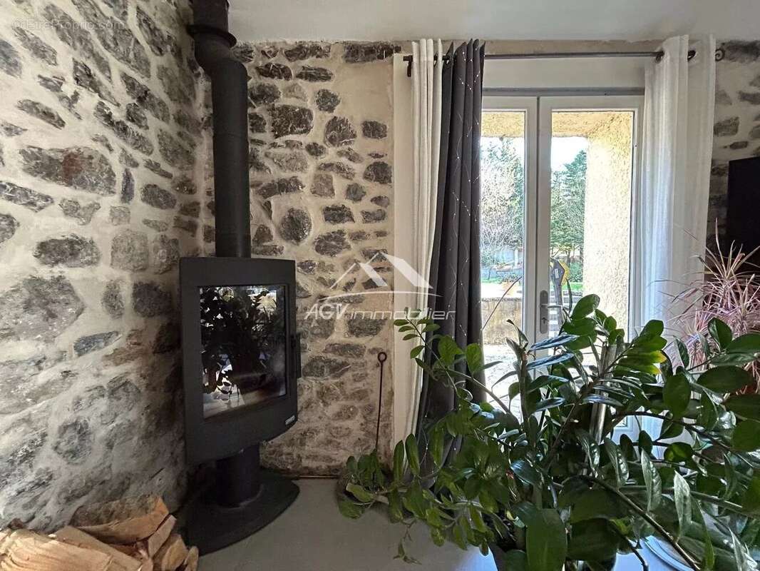 Maison à SAINT-MARTIN-DE-VALGALGUES