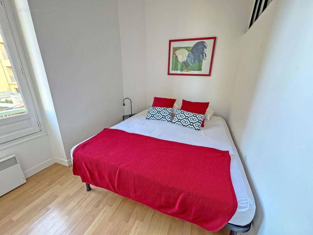 Appartement NICE 3 pièce(s) Carré d'Or - photo 5