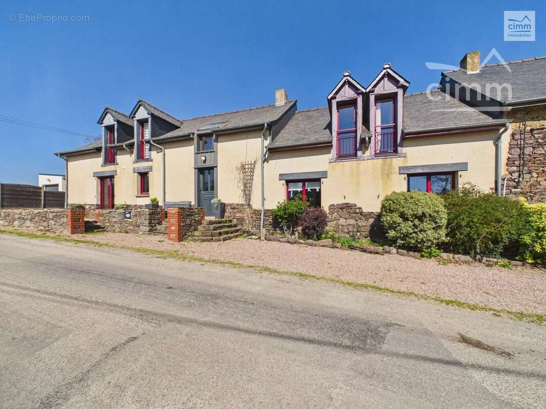 Maison à BREAL-SOUS-MONTFORT