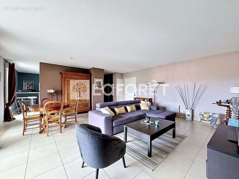 Appartement à JASSANS-RIOTTIER