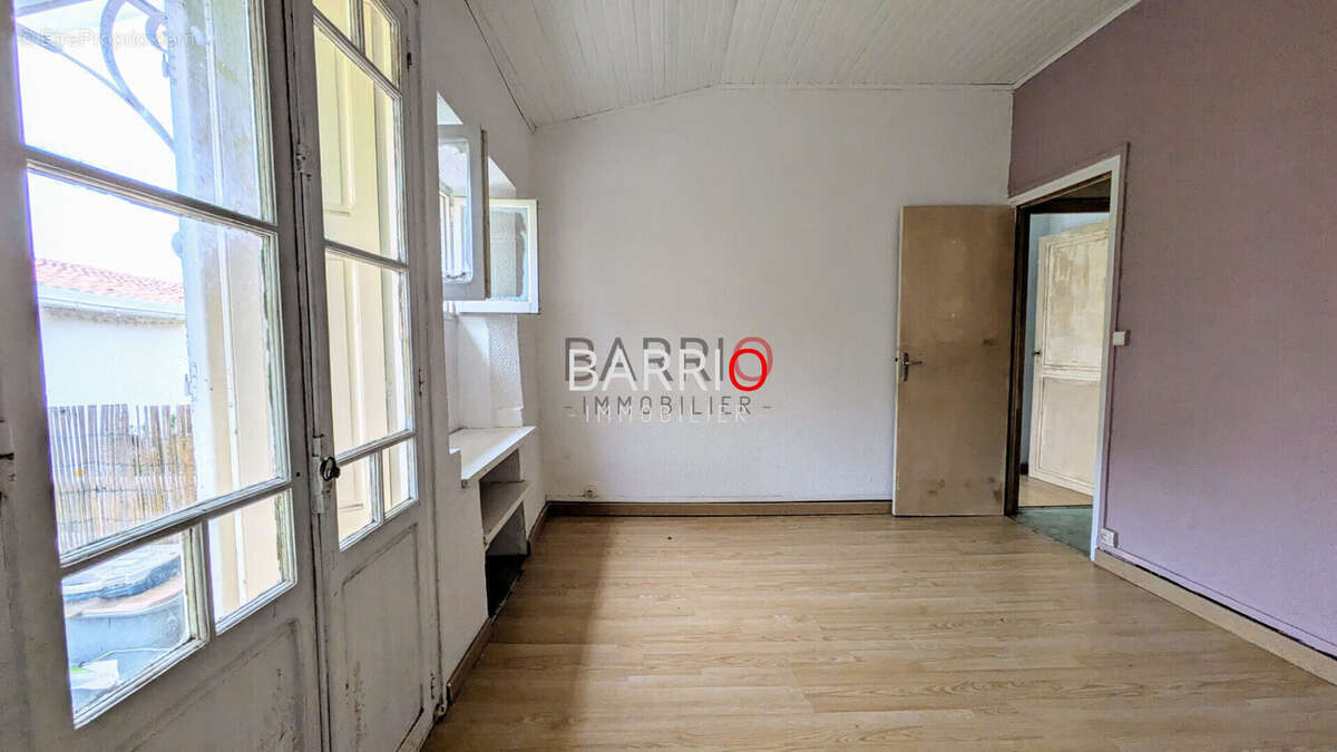 Maison à LAROQUE-DES-ALBERES