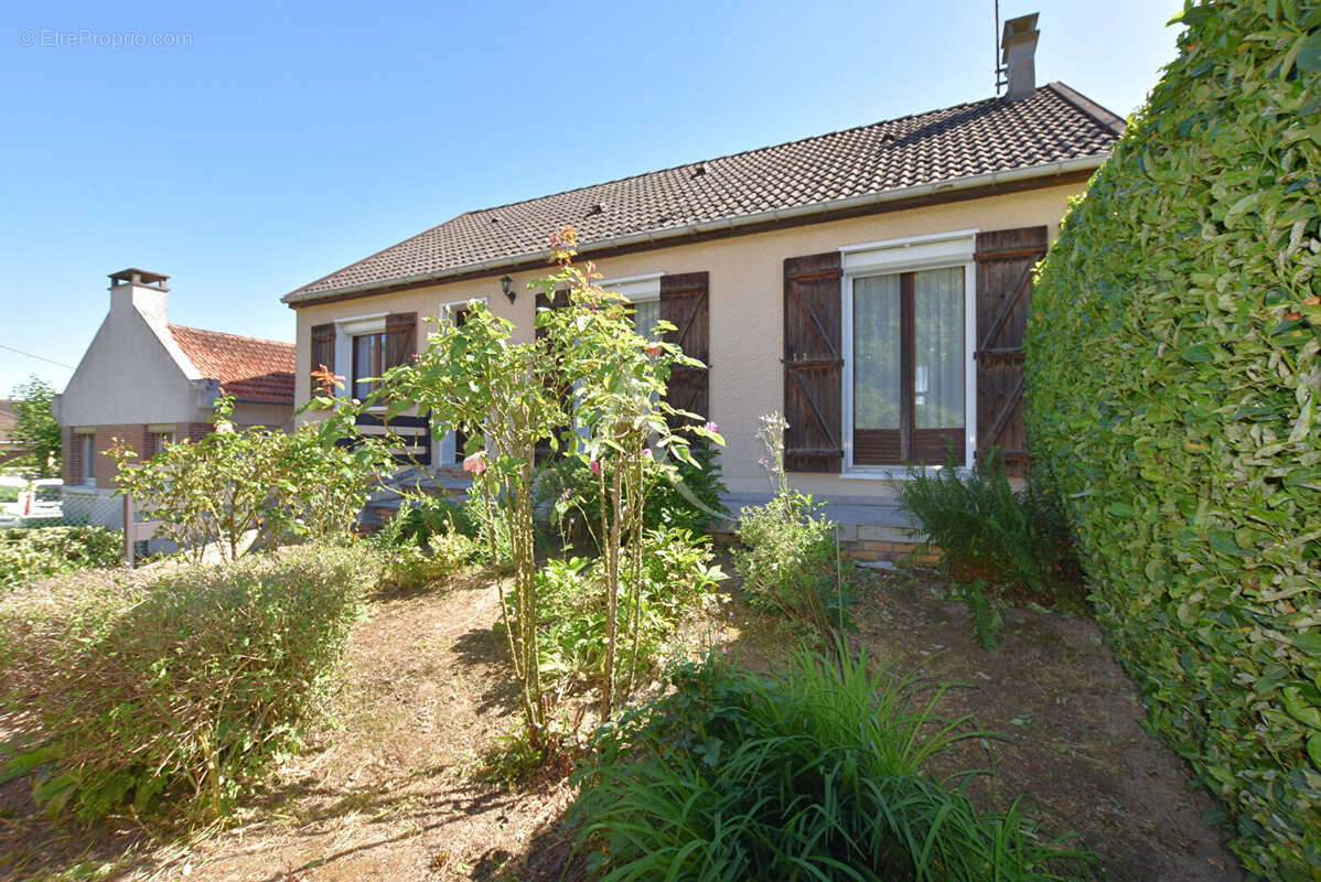 Maison à QUINCY-SOUS-SENART