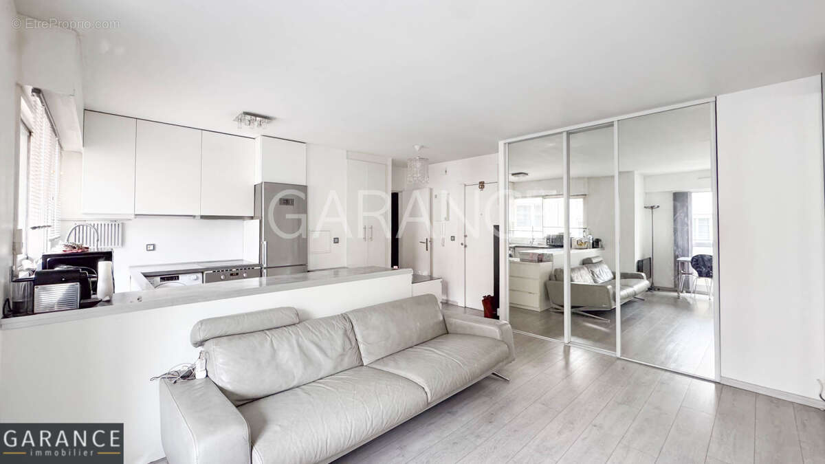 Appartement à PARIS-12E