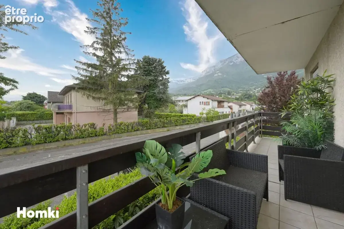À vendre – T3 lumineux avec balcon et vue dégagée à Seyssins - photo 3