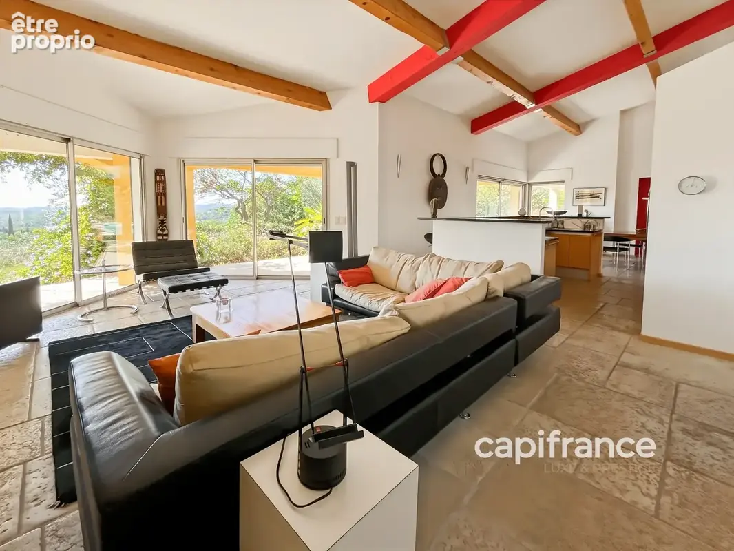 Villa contemporaine avec piscine à vendre SEILLANS (83) - photo 7