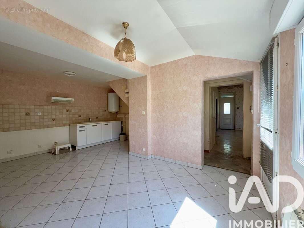 Maison 109 m² à Villermain  - photo 3