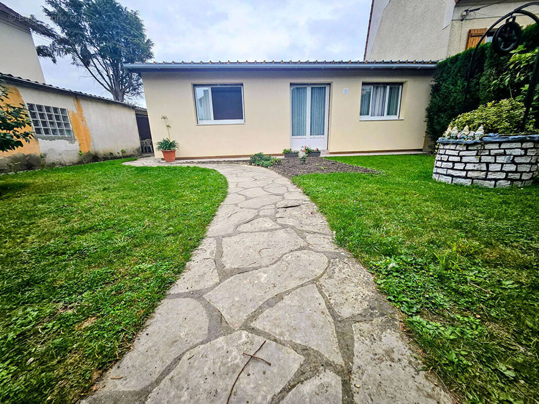Maison à TREMBLAY-EN-FRANCE