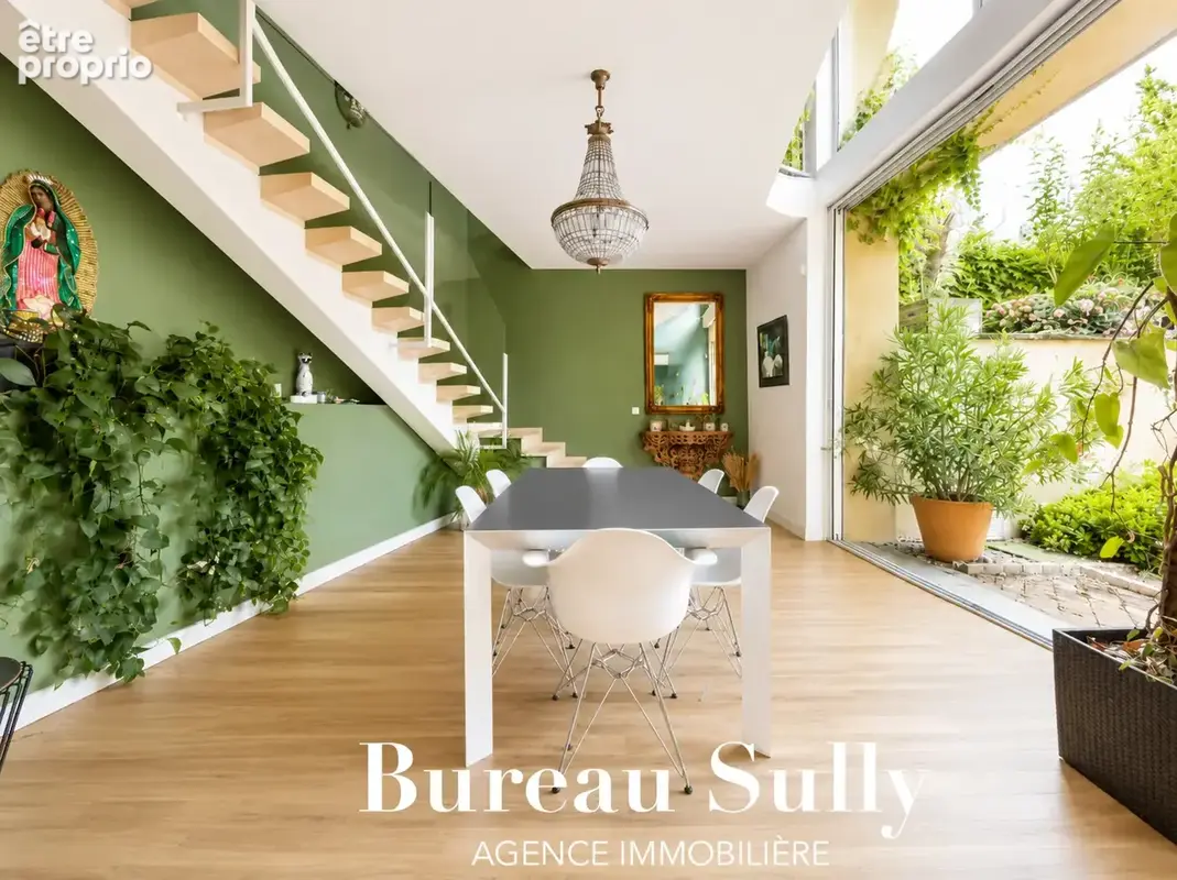 Exclusif : SAINT-DIDIER-AU-MONT D'OR - Centre : Superbe Maison Familiale de Charme (210m2 environ) baignée de - photo 5