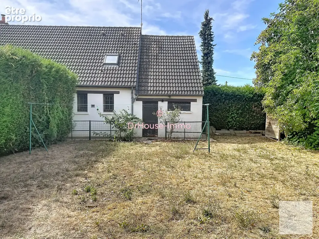Maison 5 pièces 109 m² à vendre à Saint-Peravy-La-Colombe (45310) - photo 4