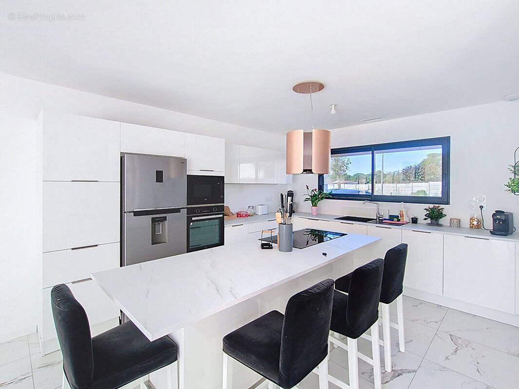 Maison à SAINT-ANDRE-DE-CUBZAC