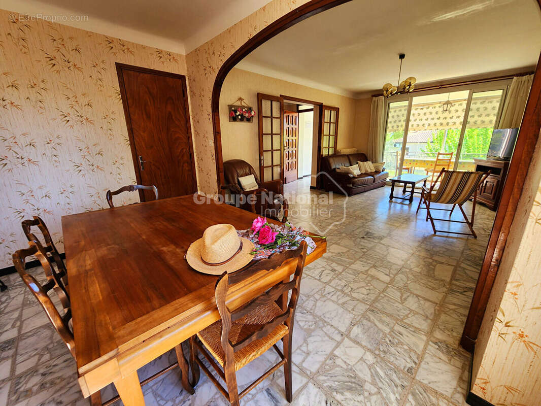 Maison à SAINT-MARTIN-DE-CRAU