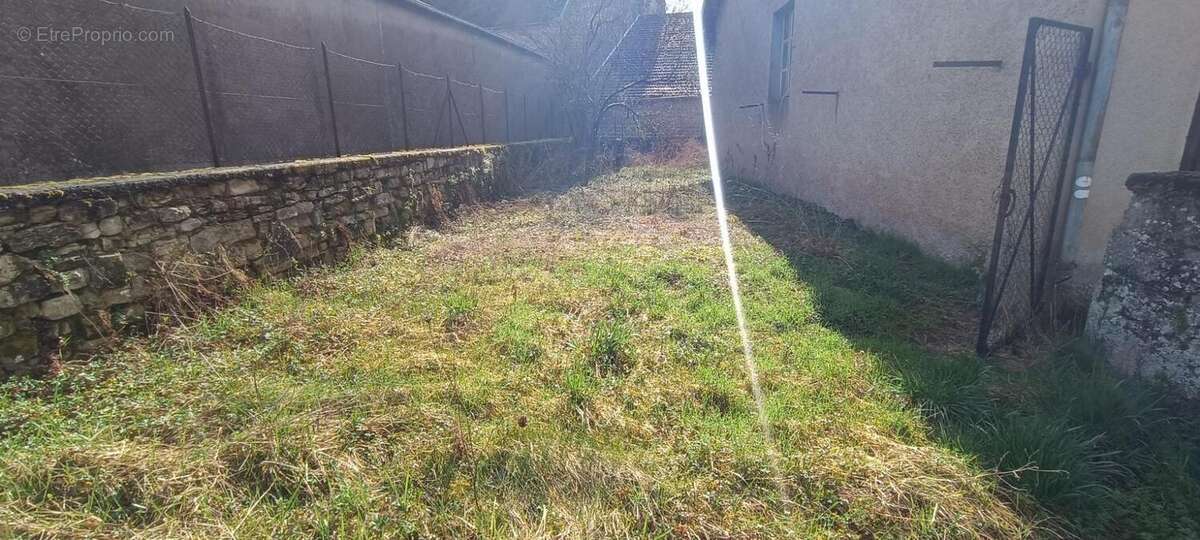 Maison 172.81 m2 et dépendances - photo 17