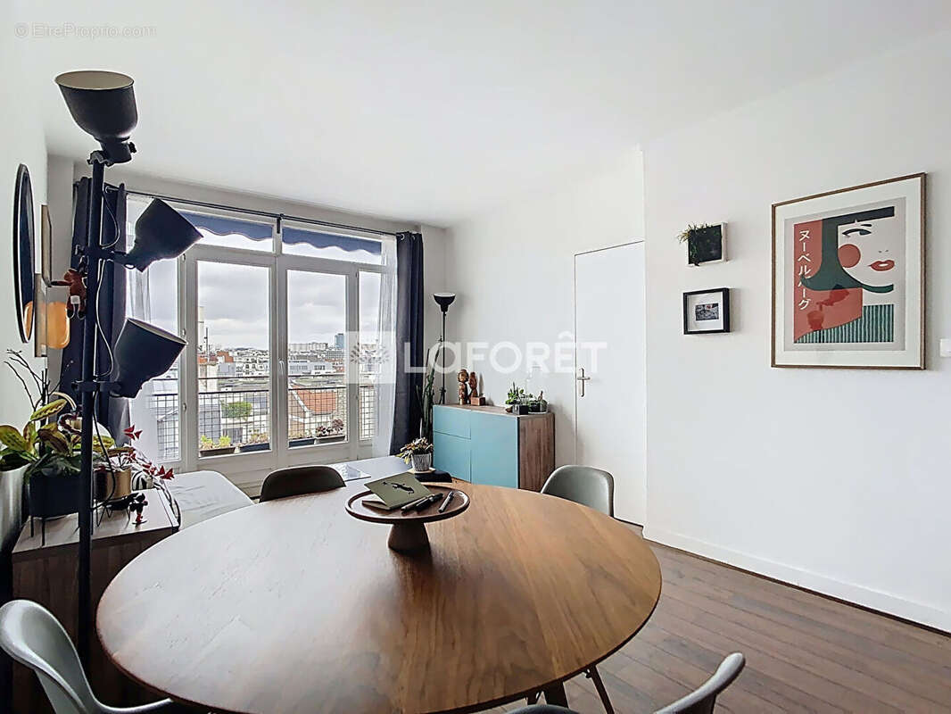 Appartement à PARIS-15E