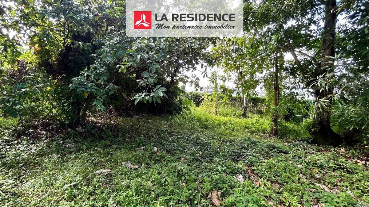 Terrain à RIVIERE-SALEE