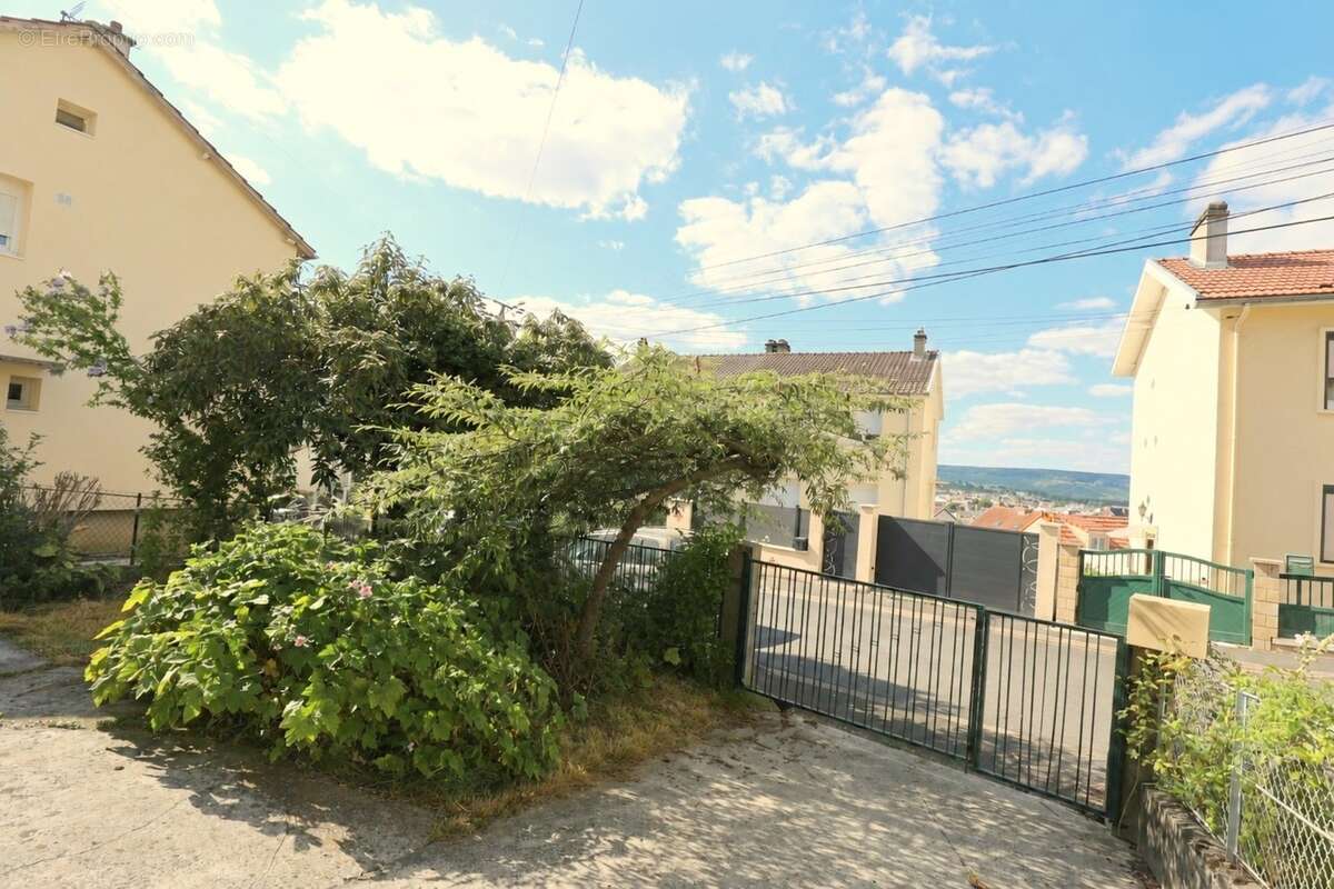 Maison de 144 m² à vendre. 8 pièces dont 5 chambres située coteaux est d'EPERNAY (51) - photo 7