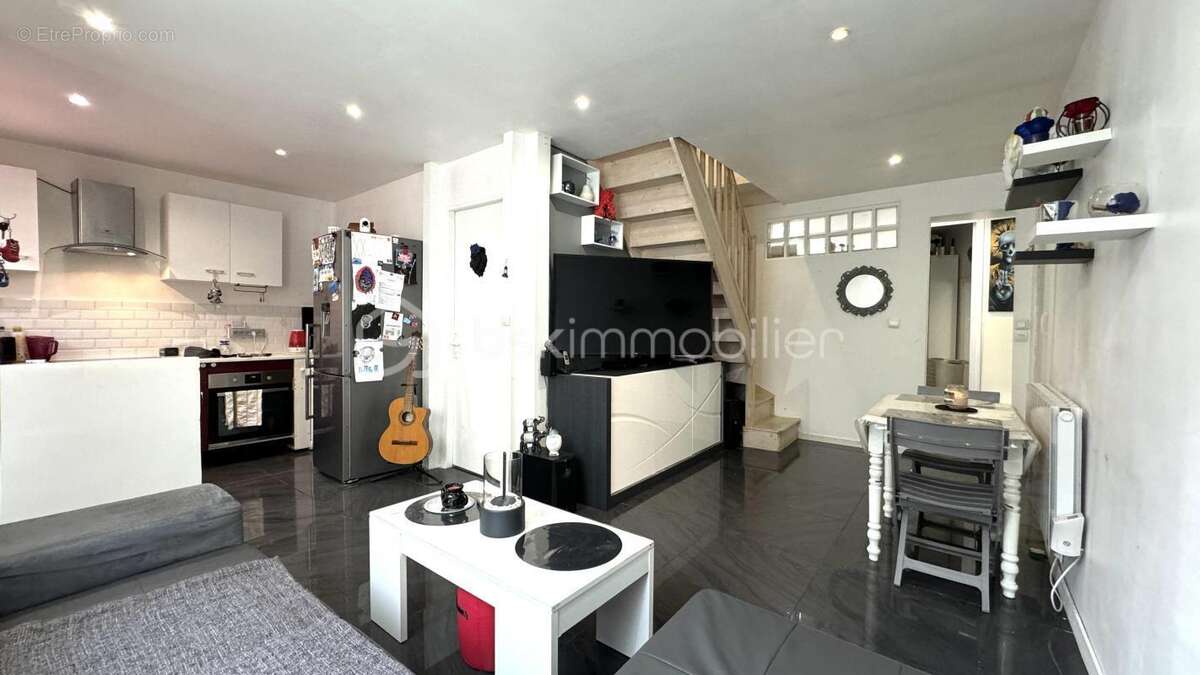 Maison à VAIRES-SUR-MARNE