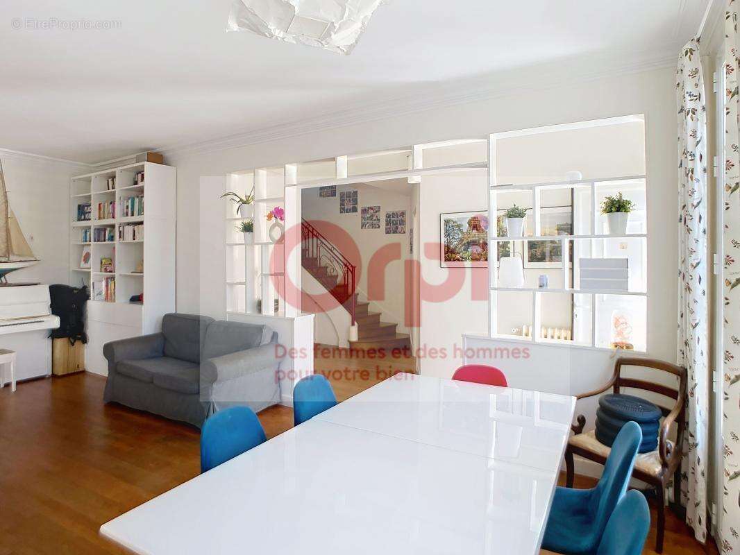 Maison à ISSY-LES-MOULINEAUX