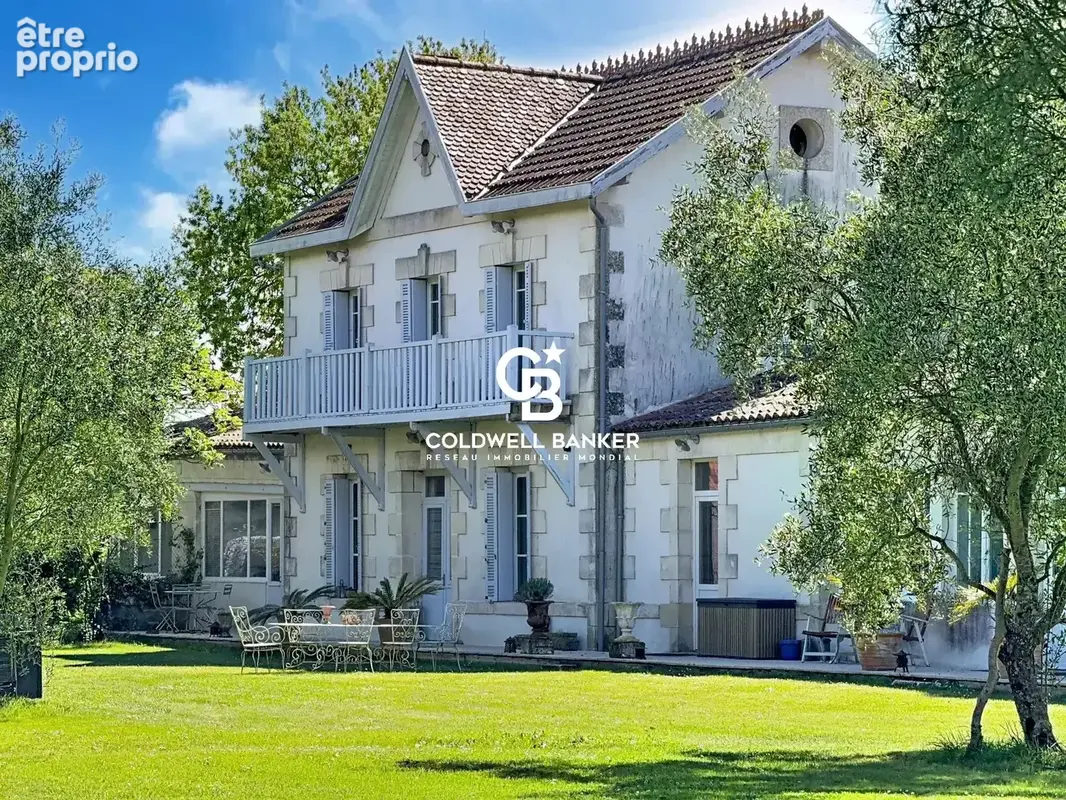 Photo Maison à Mortagne-Sur-Gironde au prix de 695 000€