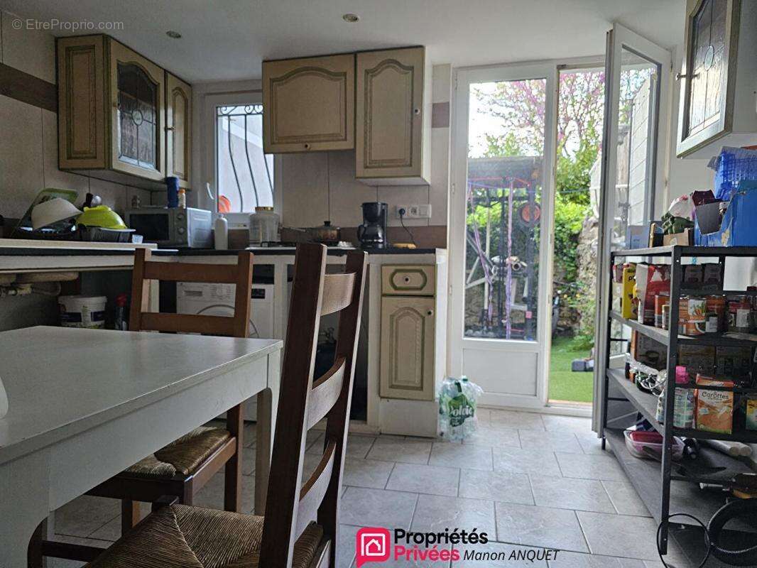 Appartement à LA ROQUEBRUSSANNE