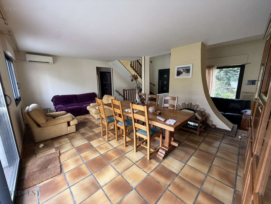 Maison à NEUILLY-PLAISANCE