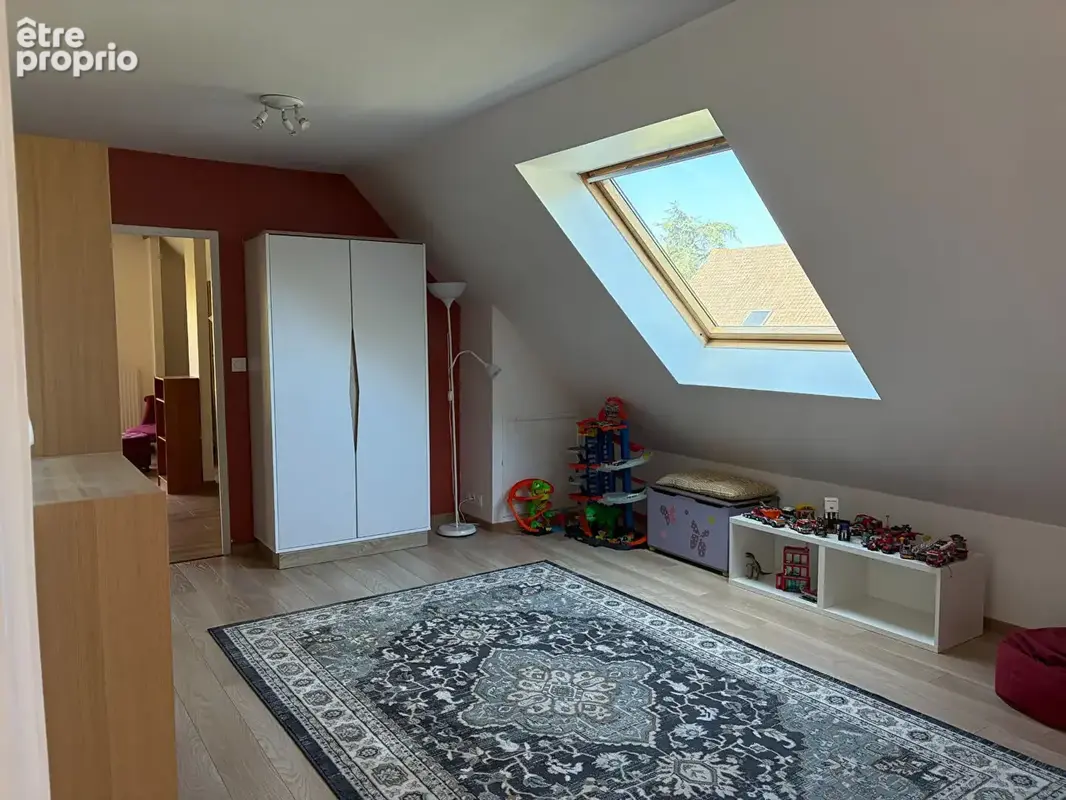 HAUT BUC Maison familiale 5 chambres et grand jardin - photo 15
