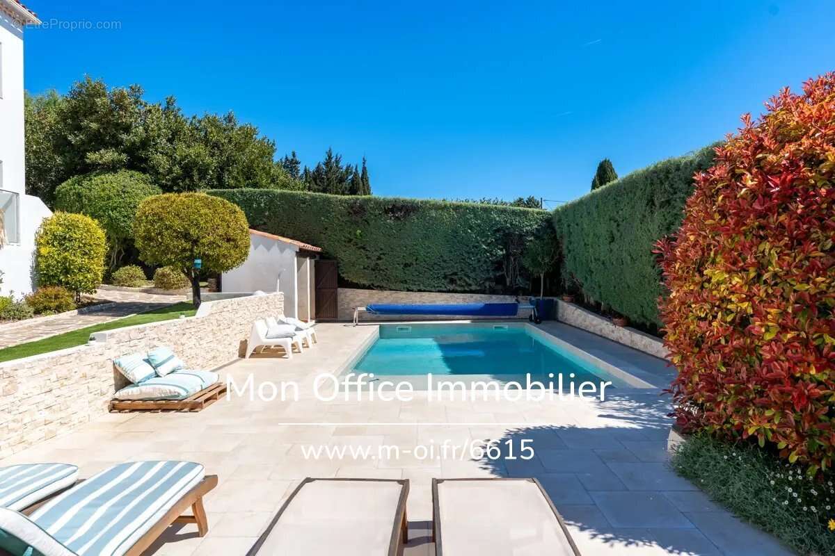 Maison à SAUSSET-LES-PINS