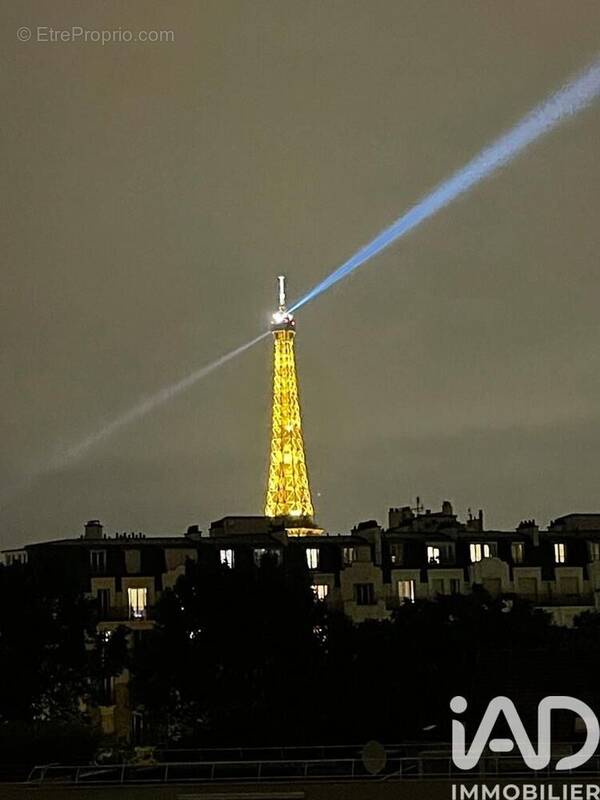 Photo 1 - Appartement à PARIS-15E
