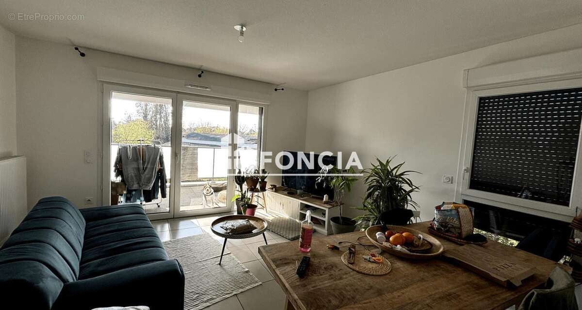 Appartement à PAREMPUYRE