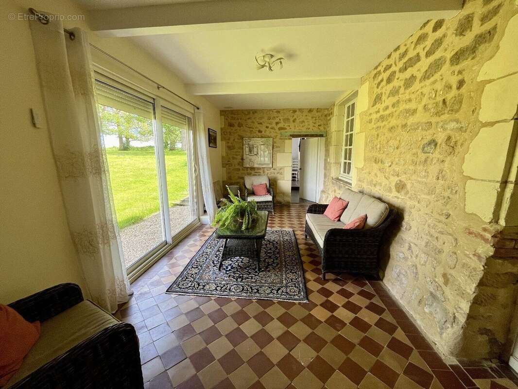 Maison à PRESSAC