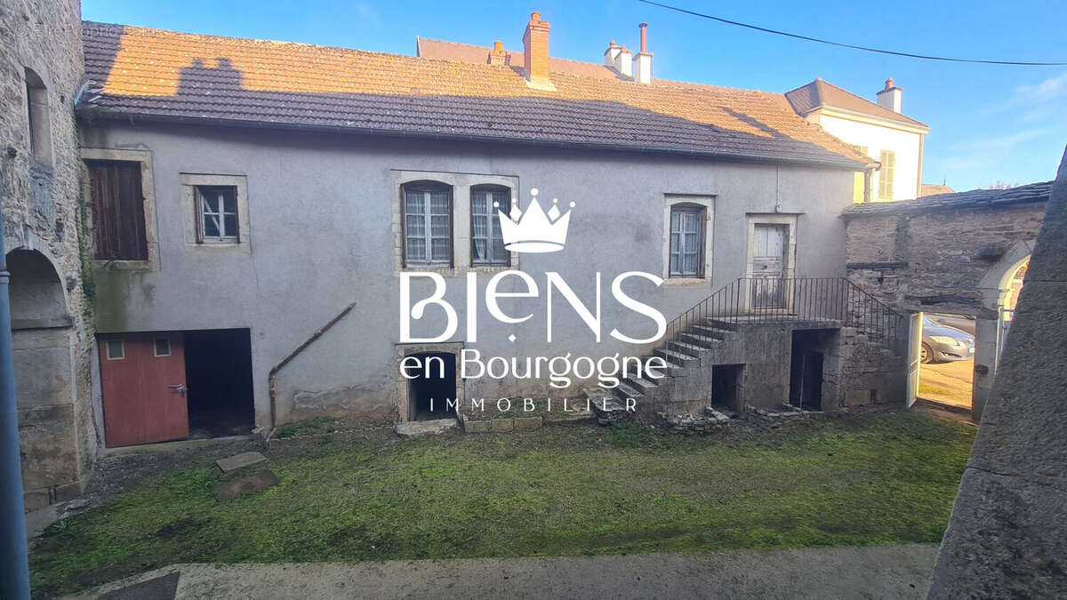 Maison à VOLNAY