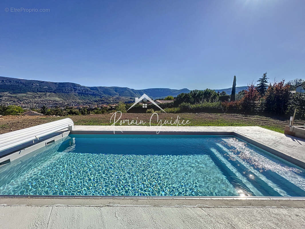 Villa type 6 de 199 m2 sur son terrain de 2122 m2 - photo 7