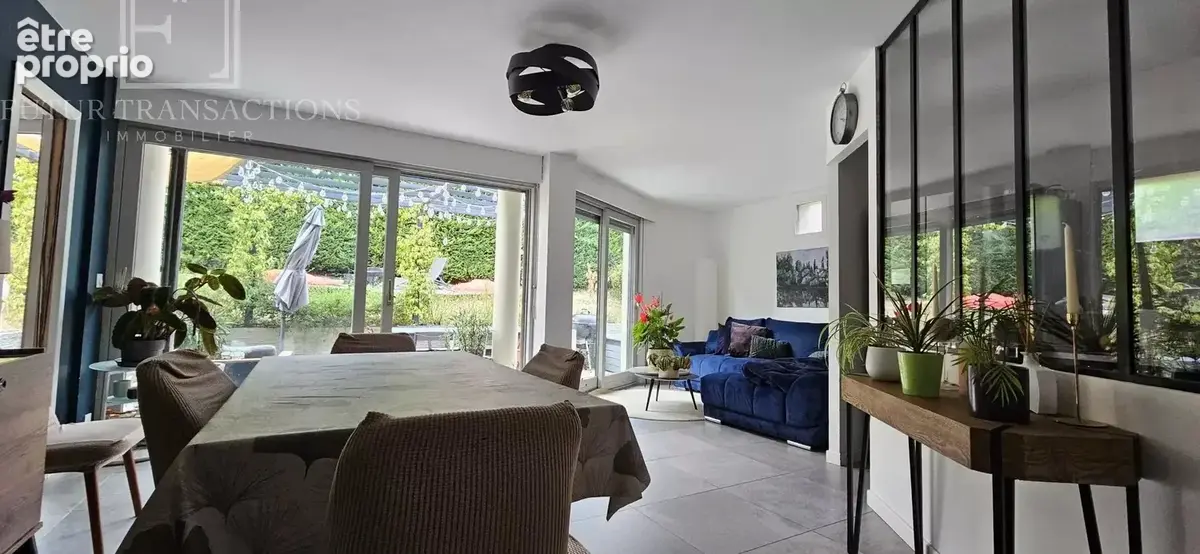 MARLY-LE-ROI - MAISON FAMILIALE 185 m² de surface totale - 156,85 m² Loi Carrez - 5 chambres - Jardin exposé Ouest - DPE B. - photo 4